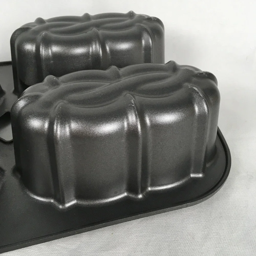Nordic Ware 4 Mini Bundt Loaf Pan Mold Heavy Cast Aluminum‎ Bakeware